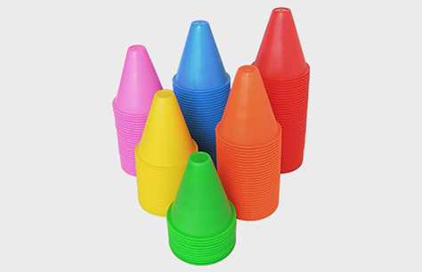 Conical Shape Roller Skating Training Marker Cone TC002 pile up